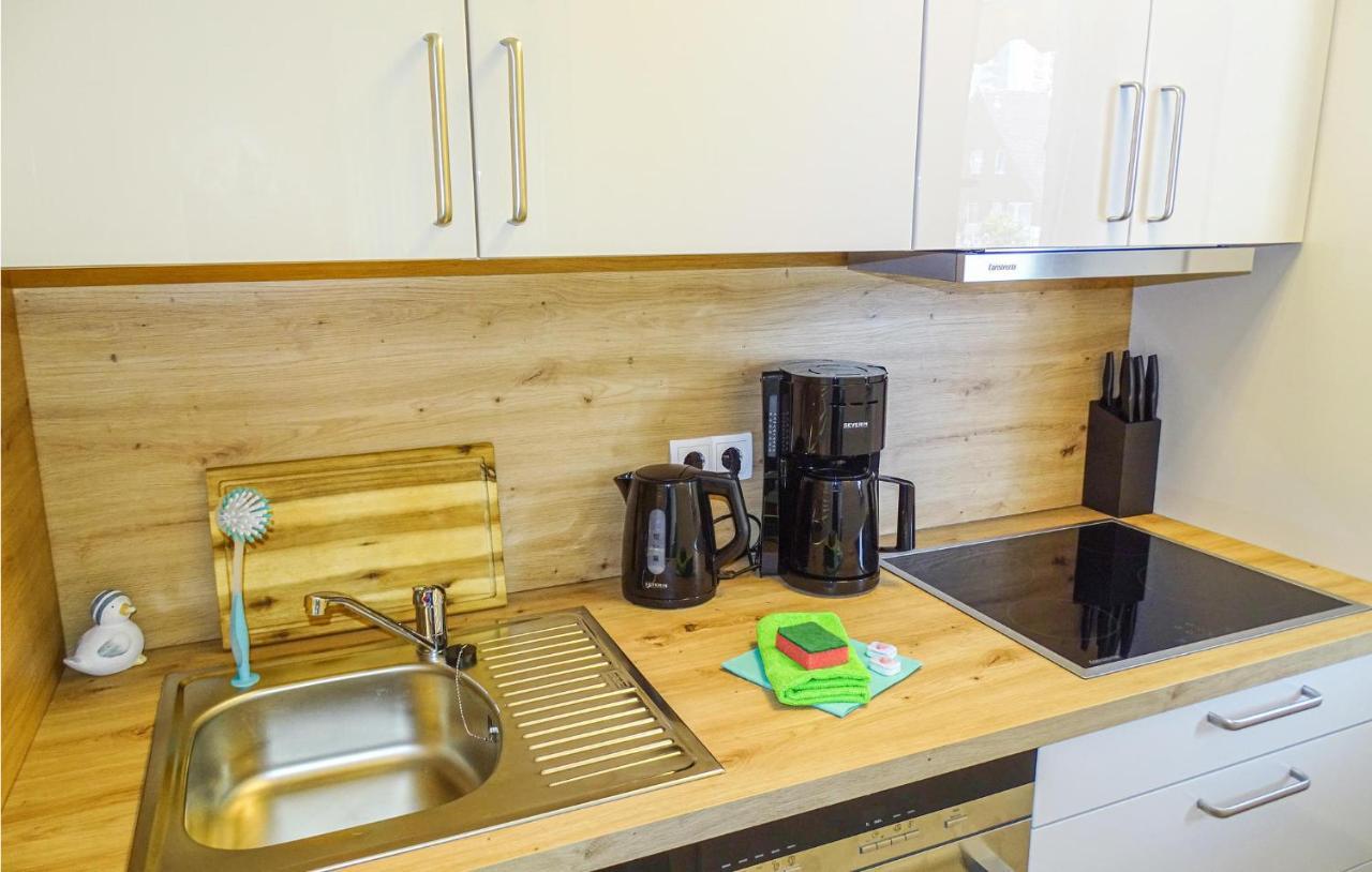Lovely Apartment In Buesum With Kitchen Ngoại thất bức ảnh