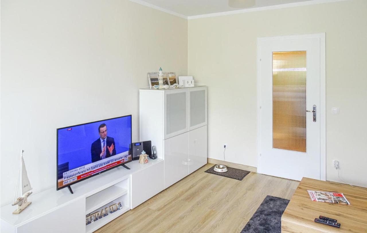 Lovely Apartment In Buesum With Kitchen Ngoại thất bức ảnh
